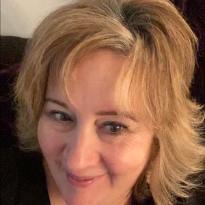 Meet your Posher, Kelly